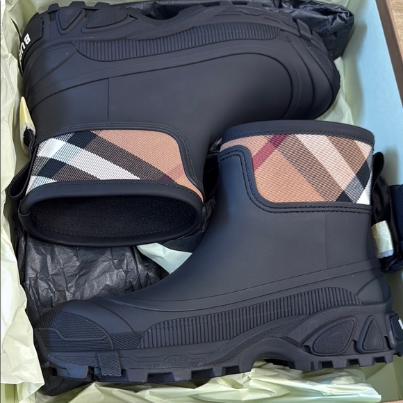 Burberry Rain Boots - Picture 1 of 5